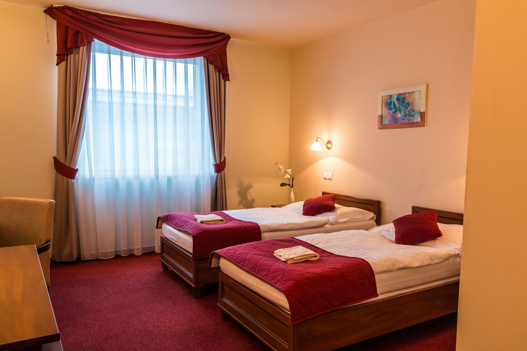 Hotel Dixon So Vstupom Do Bazena A Virivky Zdarma - Free Entrance To Pool And Jacuzzi Included Banska Bystrica Bagian luar foto